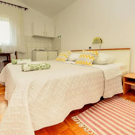 Dondo By Interhome Apartment Pakostane